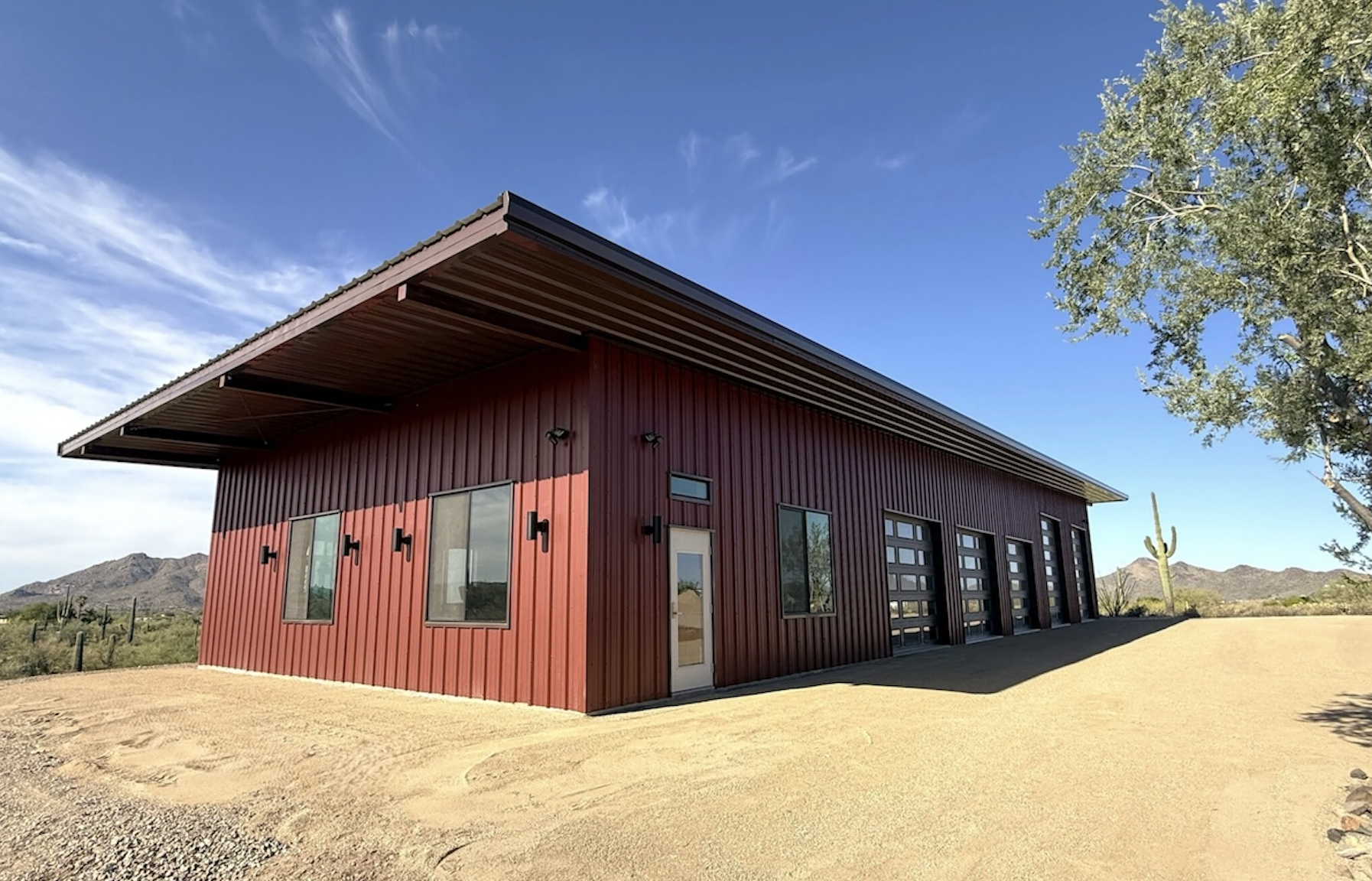 6 Building Trends Driving Demand for Custom Metal Buildings in Arizona